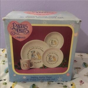 Vintage Enesco Precious Moments Happy Holly Days 16 Piece Dinnerware Set…